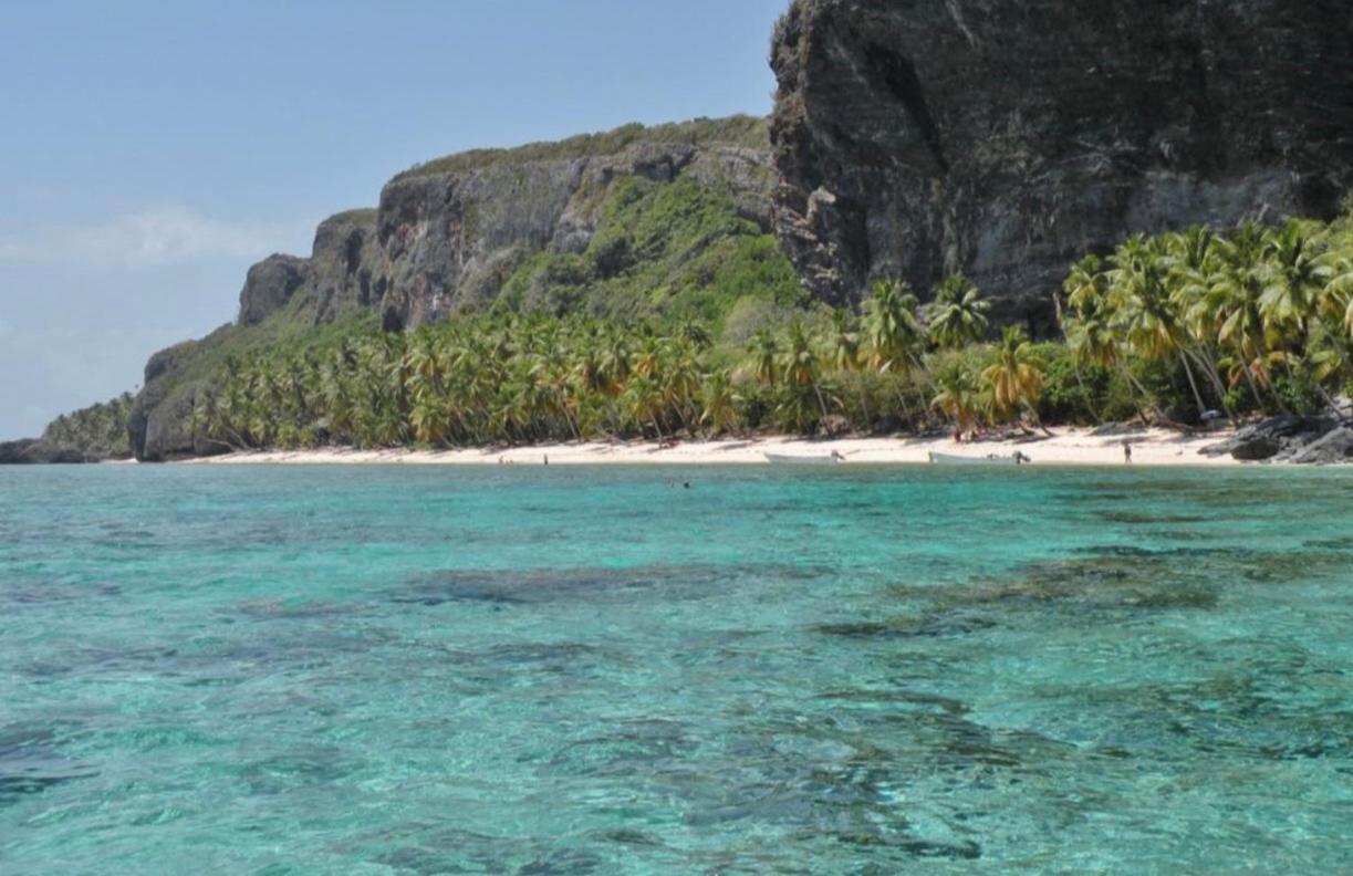 El Monte Azul Bed & Breakfast Las Galeras Exterior photo